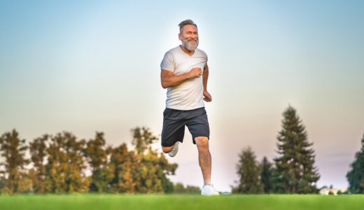 【70代の発毛マッサージ】光る頭皮は危険？71歳が毛根の「居場所」を作った鏡面解消術