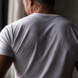 背中トレで「コブラ」を目指さない理由｜スーツと姿勢のための厚み作り